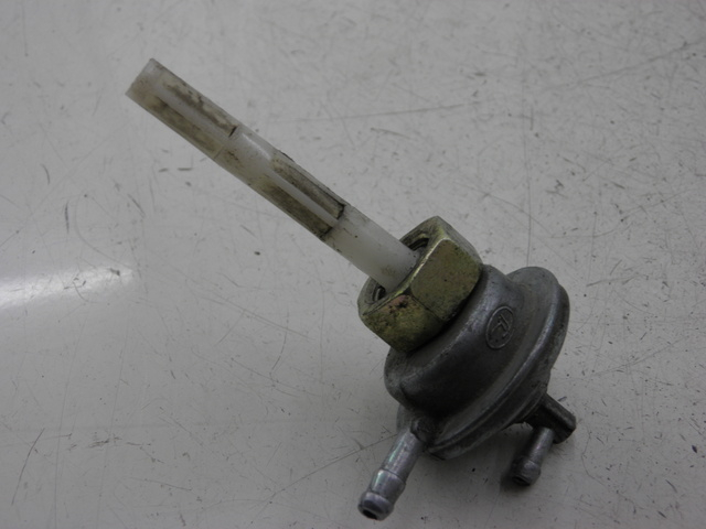 photo de DEPRESSIONE SERBATOIO PEUGEOT TWEET 4T 50 (2010 - 2014)