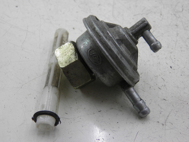 photo de DEPRESSIONE SERBATOIO PEUGEOT TWEET 4T 50 (2010 - 2014)