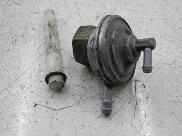 photo de DEPRESSIONE SERBATOIO PEUGEOT TWEET 4T 50 (2010 - 2014)