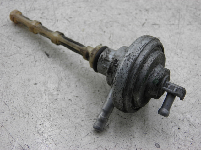 photo de DEPRESSIONE SERBATOIO PIAGGIO FLY 125 (2005 - 2012)