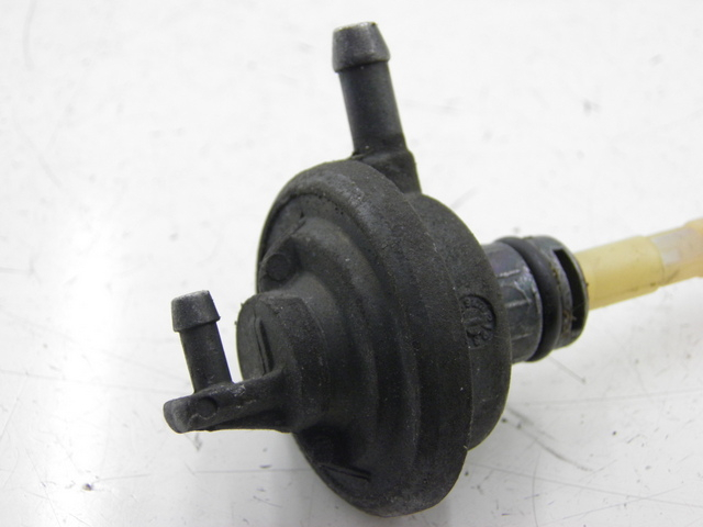 photo de DEPRESSIONE SERBATOIO YAMAHA YP MAJESTY 125 (2007 - 2010)