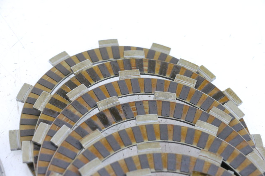 photo de DISCO FRIZIONE YAMAHA FJR ABS 1300 (2006 - 2012) - Stato della superficie e materiale