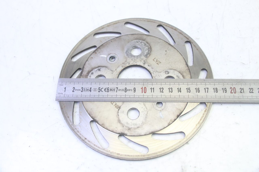 photo de DISCO FRENO POSTERIORE LIGIER PULSE 3 1 (2014 - 2020) - Dettagli dei punti di fissaggio