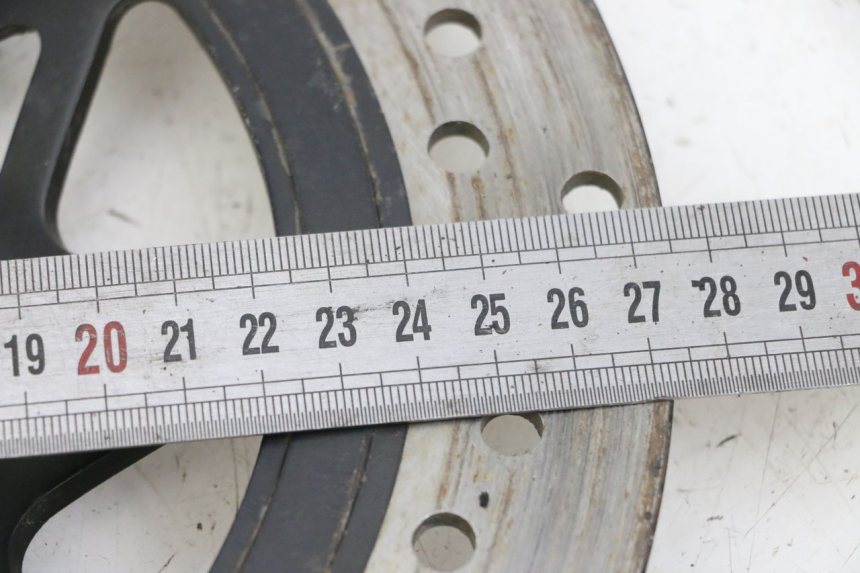 photo de DISCO FRENO ANTERIORE KYMCO ZING 125 (1997 - 2003) - Primo piano tecnico