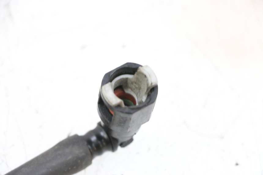 photo de TUBO INIETTORE SUZUKI GSXR GSX-R 1000 (2003 - 2004) - Zoom sullo stato d'uso