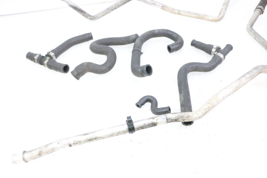 photo de TUBO DEL RADIATORE BMW C1 125 (2000 - 2003)
