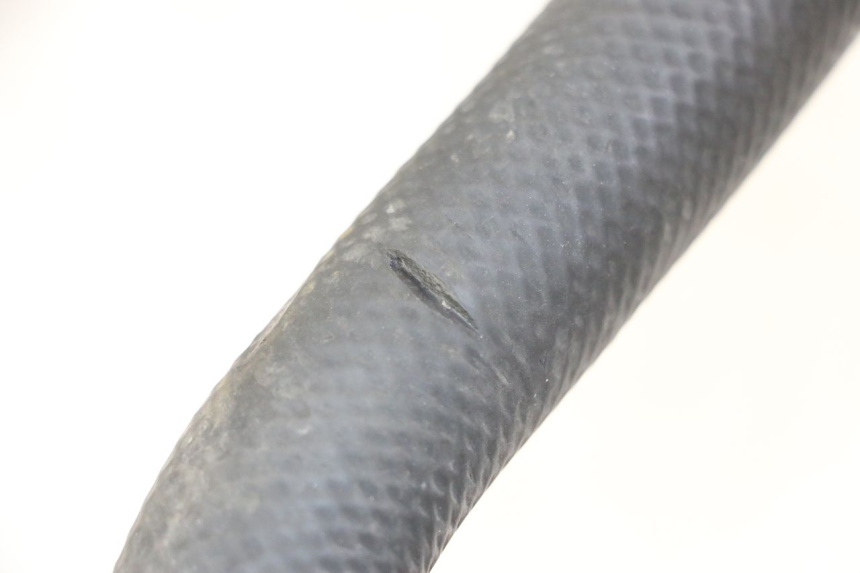 photo de Tubo del radiatore KAWASAKI ER5 ER-5 500 (2001 - 2004) - Primo piano tecnico