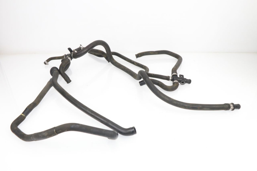 photo de Tubo del radiatore PIAGGIO VESPA GTS 125 (2007 - 2012)