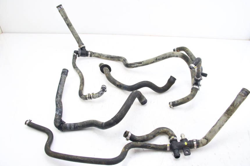 photo de TUBO DEL RADIATORE PIAGGIO VESPA GTS SUPER IE 125 (2009 - 2016)