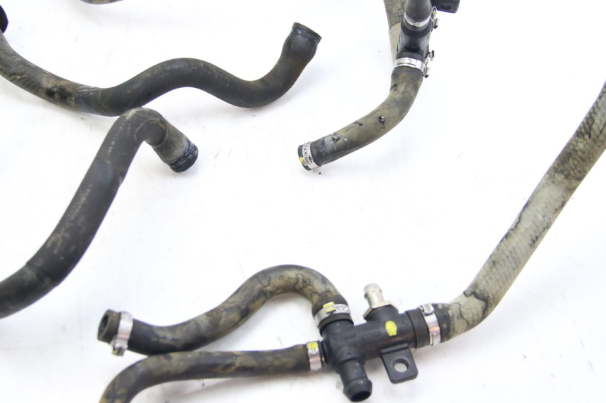 photo de TUBO DEL RADIATORE PIAGGIO VESPA GTS SUPER IE 125 (2009 - 2016)