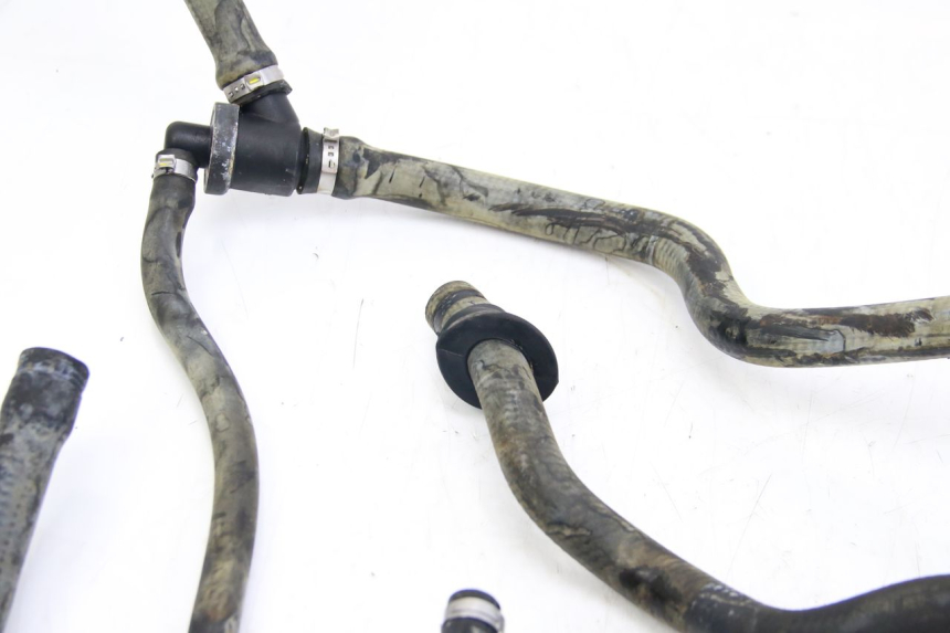 photo de TUBO DEL RADIATORE PIAGGIO VESPA GTS SUPER IE 125 (2009 - 2016)