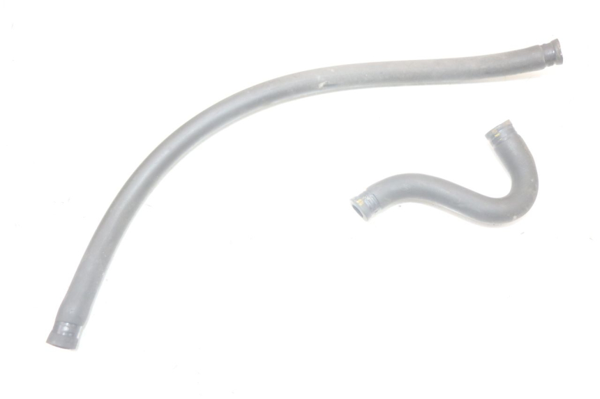 photo de TUBO DEL RADIATORE PIAGGIO XEVO - X EVO 125 (2007 - 2016) - Primo piano tecnico