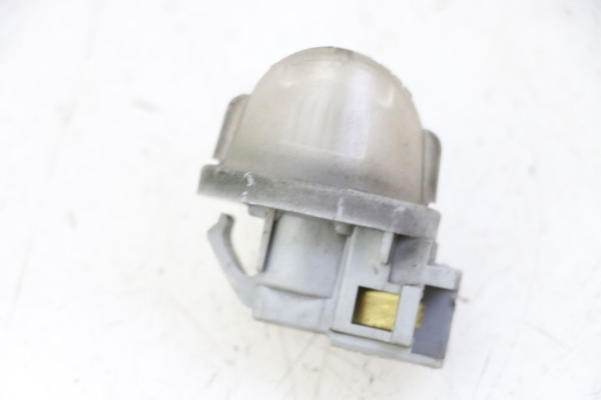 photo de ILLUMINAZIONE TARGA SUZUKI BURGMAN 125 (2007 - 2014)