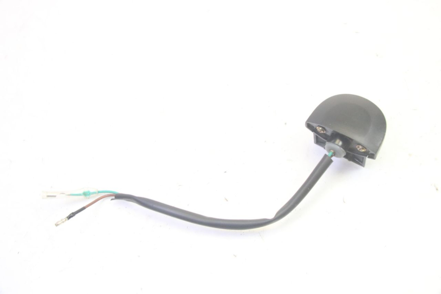 photo de ILLUMINAZIONE TARGA SYM CROX 4T 50 (2016 - 2023) - Zoom sullo stato d'uso