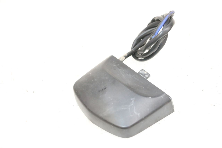 photo de Illuminazione della targa YAMAHA FJR ABS 1300 (2006 - 2012) - Primo piano tecnico