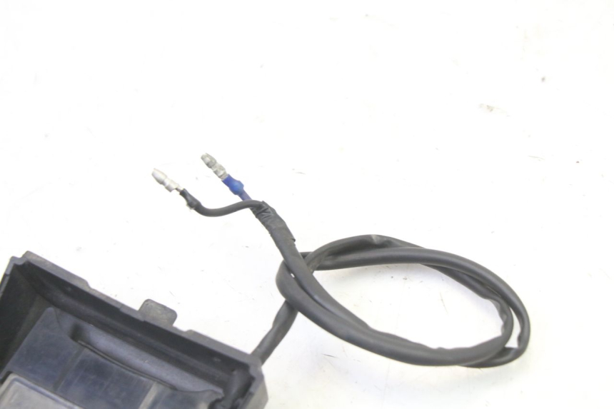 photo de ILLUMINAZIONE TARGA YAMAHA FZ6 FAZER S2 600 (2007 - 2011)