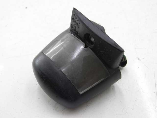 photo de Illuminazione della targa HONDA FES PANTHEON 125 (2003 - 2007)