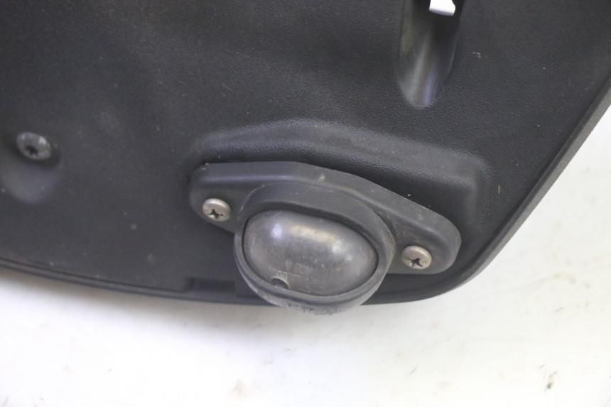 photo de LUCE TARGA PIAGGIO MP3 HPE 350 (2018 - 2020) - Zoom sullo stato d'uso