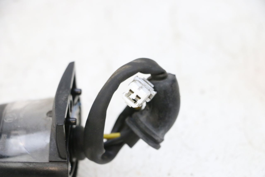 photo de LUCE TARGA PIAGGIO MP3 HPE 300 (2019 - 2026) - Zoom sullo stato d'uso