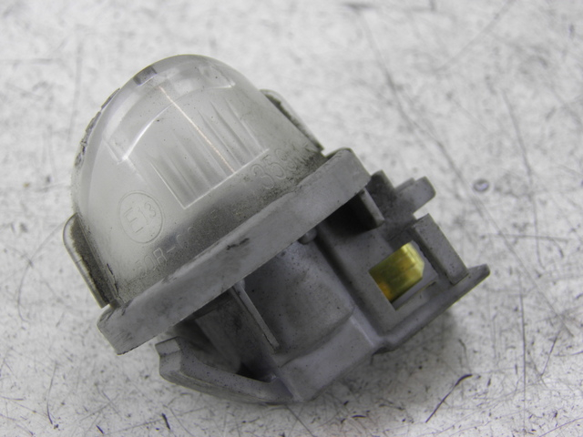 photo de Illuminazione della targa SUZUKI UH BURGMAN 125 (2002 - 2006)