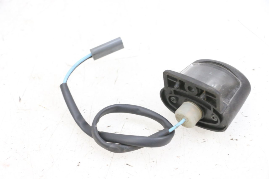 photo de ILLUMINAZIONE TARGA YAMAHA XMAX X-MAX 125 (2006 - 2009) - Altra angolazione