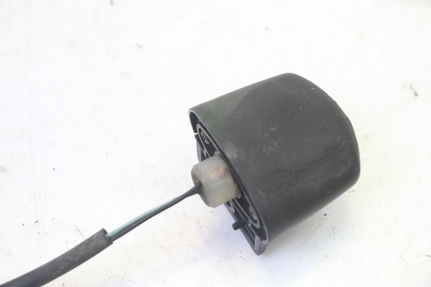 photo de ILLUMINAZIONE TARGA YAMAHA YP MAJESTY 125 (2007 - 2010)