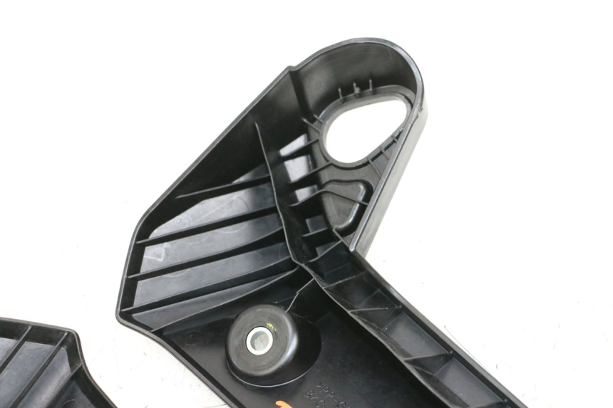 photo de FIANCHETTI RADIATORE YAMAHA MT-07 MT07 ABS 700 (2018 - 2020) - Primo piano tecnico