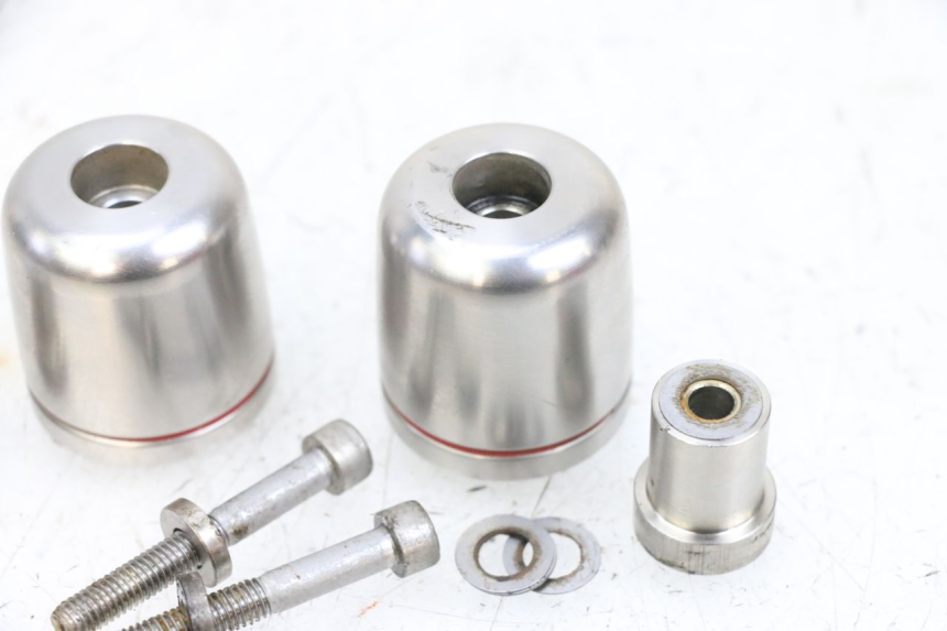 photo de TERMINALI MANUBRIO YAMAHA FJR ABS 1300 (2006 - 2012) - Dettagli dei punti di fissaggio