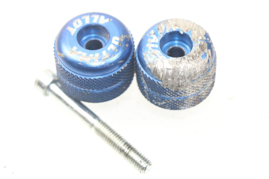 photo de Estremità del manubrio SUZUKI SV S ABS 650 (2003 - 2009)
