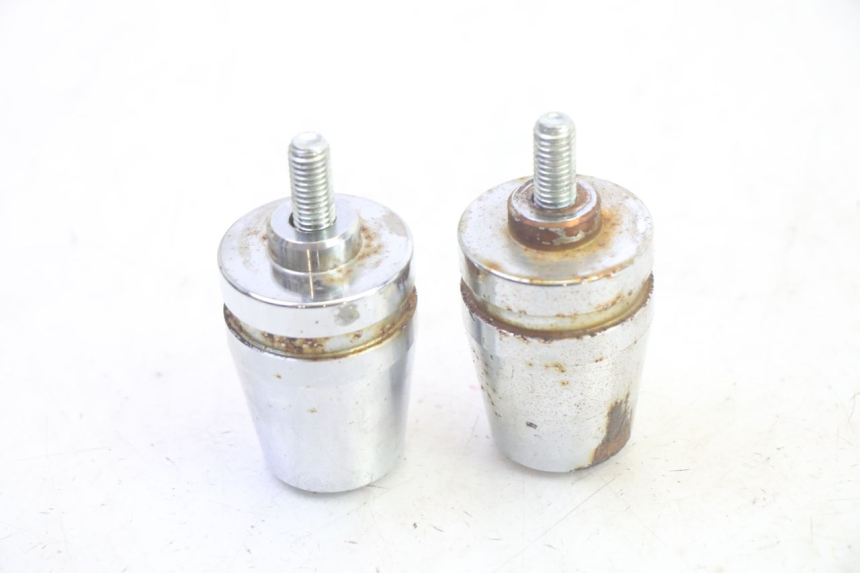 photo de PUNTA DEL MANUBRIO DAELIM VJ ROADWIN FI 125 (2008 - 2017) - Stato della superficie e materiale