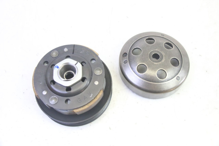 photo de FRIZIONE KYMCO AGILITY 4T 50 (2018 - 2022) - Primo piano tecnico