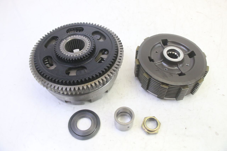 photo de FRIZIONE MV AGUSTA BRUTALE R WALLY 910 (2008 - 2008) - Zoom sui componenti