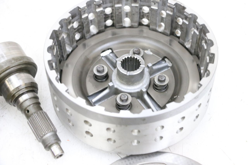 photo de FRIZIONE SUZUKI BURGMAN EXECUTIVE ABS 650 (2006 - 2012) - Angolazione alternativa