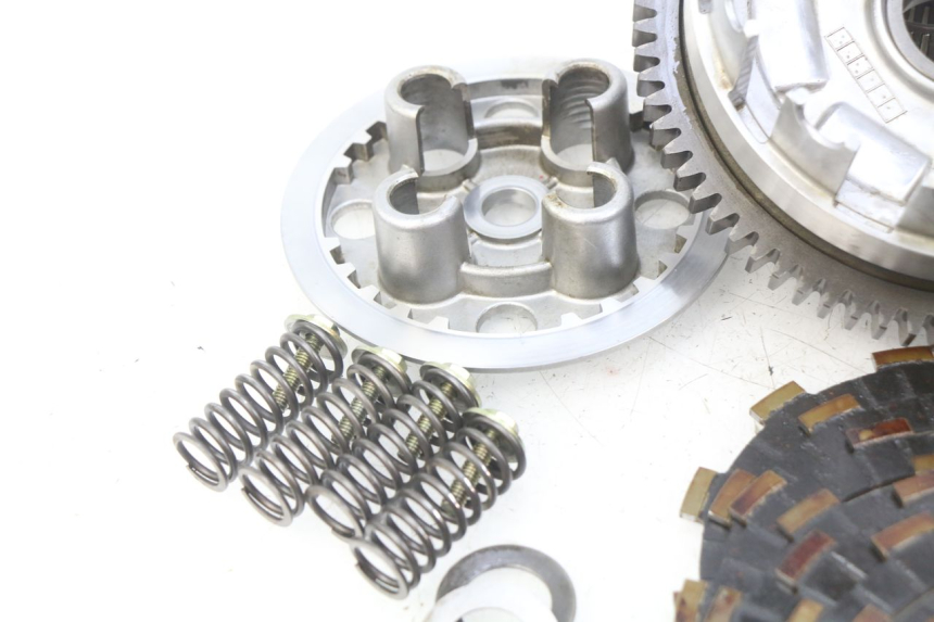 photo de FRIZIONE SUZUKI GSF S BANDIT 600 (2000 - 2004)