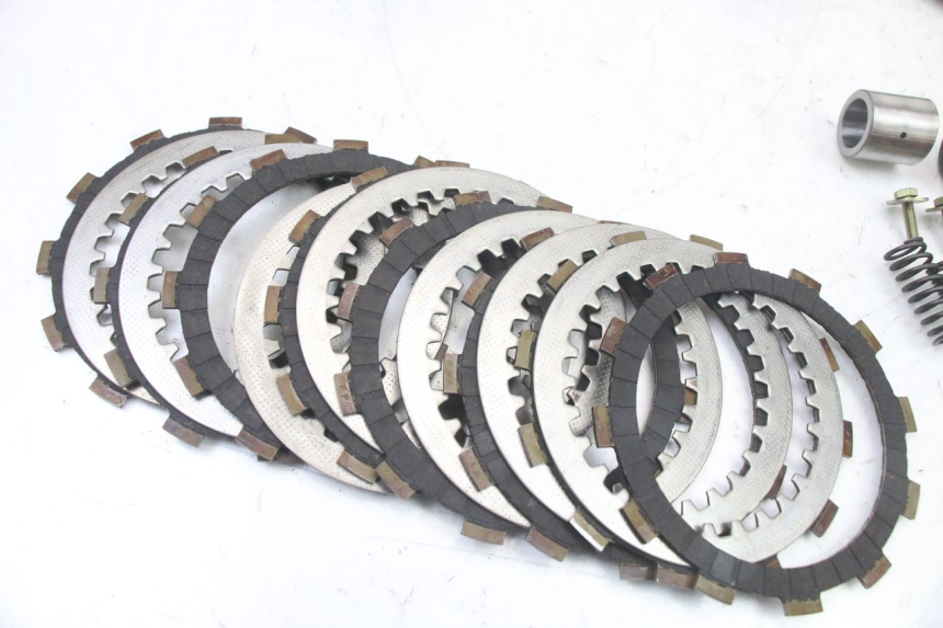 photo de FRIZIONE SUZUKI GSF S BANDIT 600 (2000 - 2004)