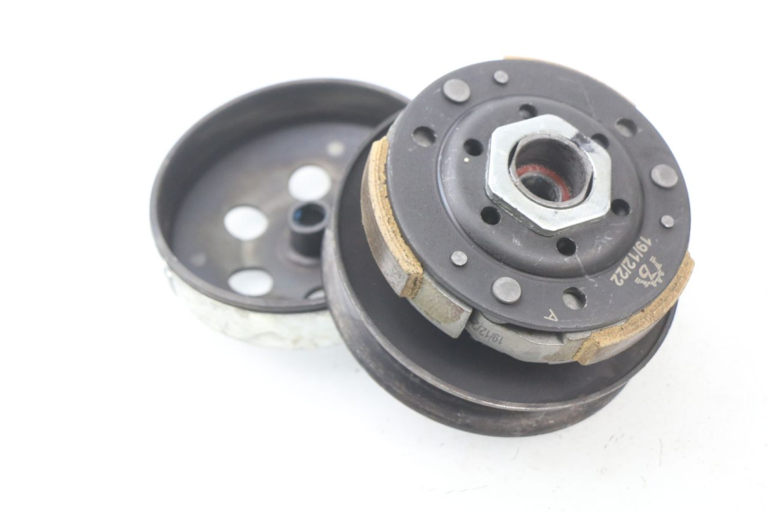 photo de Frizione UNIVERSAL BIKE ZN50QT-11B 50 (2018 - 2021)