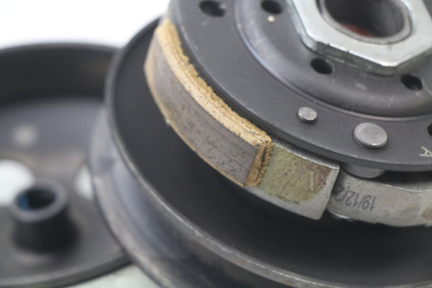 photo de Frizione UNIVERSAL BIKE ZN50QT-11B 50 (2018 - 2021)