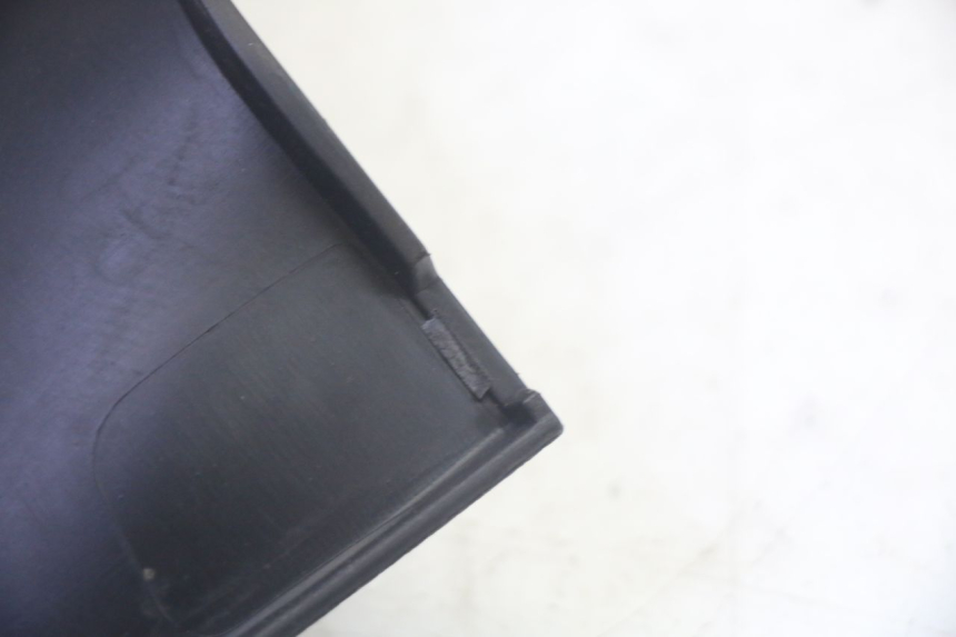 photo de CONTACHILOMETRI CARENA PIAGGIO MP3 RL 250 (2007 - 2010) - Primo piano tecnico