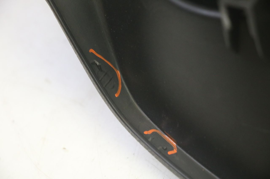 photo de CONTACHILOMETRI CARENA PIAGGIO MP3 RL 250 (2007 - 2010) - Stato della superficie e materiale