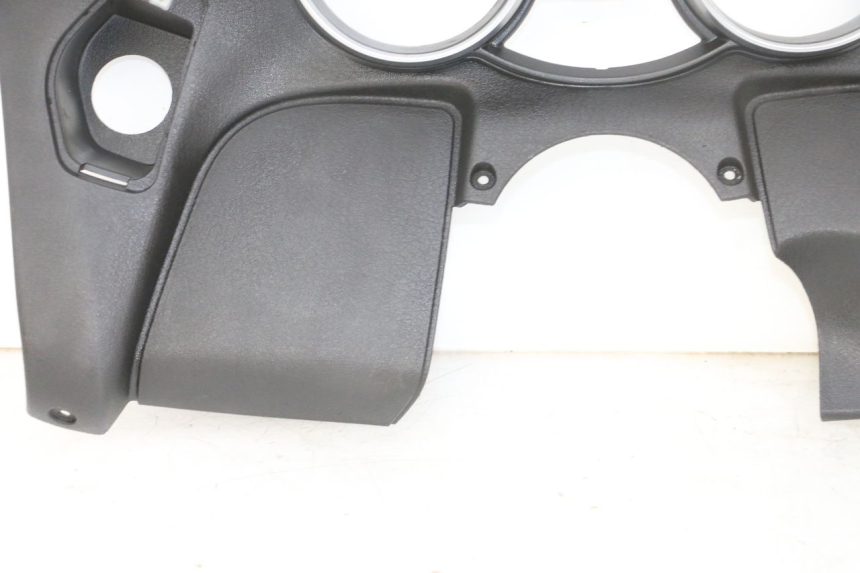 photo de CONTACHILOMETRI CARENA PIAGGIO MP3 RL 250 (2007 - 2010) - Caratteristiche distintive