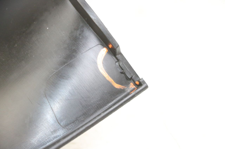 photo de CONTACHILOMETRI CARENA PIAGGIO MP3 RL 250 (2007 - 2010) - Zoom sullo stato d'uso