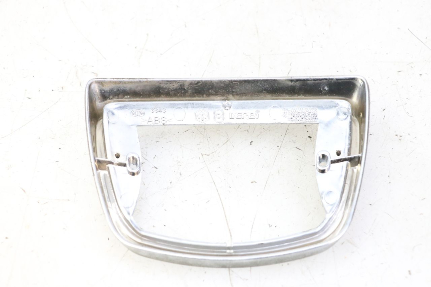 photo de COPERCHIO FANALE POSTERIORE PIAGGIO LXV 4T 50 (2009 - 2013)