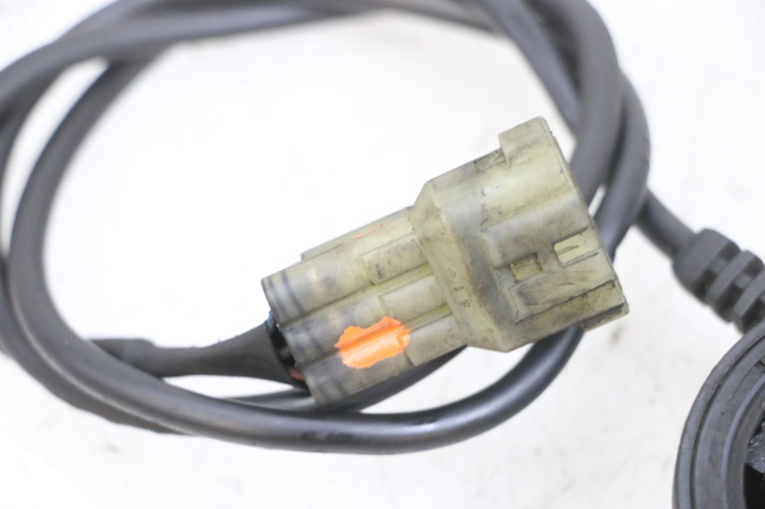 photo de ENTRATORE CONTACHILOMETRI YAMAHA XMAX X-MAX 125 (2006 - 2009) - Primo piano tecnico