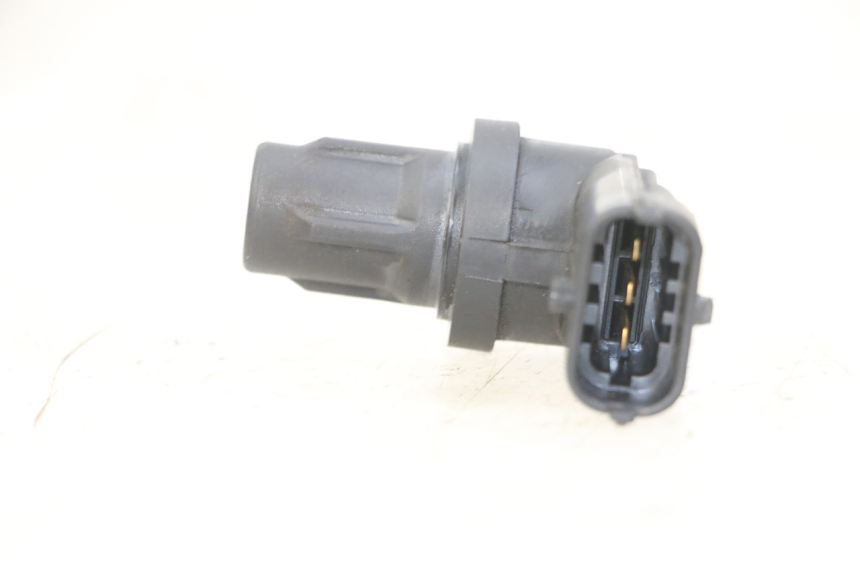 photo de TRASMETTITORE CONTACHILOMETRI PIAGGIO XEVO - X EVO 125 (2007 - 2017) - Dettaglio del componente