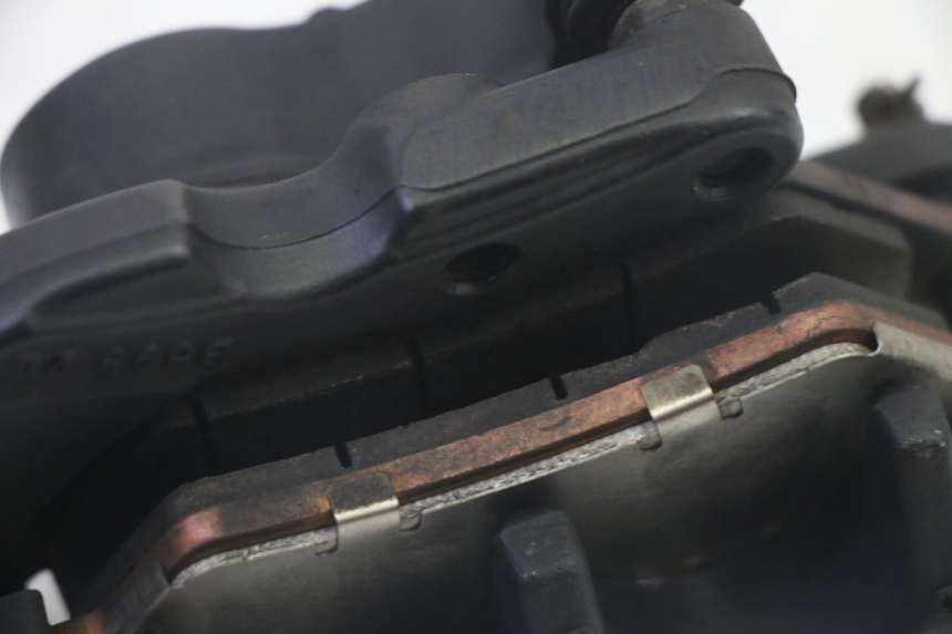 photo de PINZA FRENO POSTERIORE BMW R GS 1250 (2021 - 2024) - Stato della superficie e materiale