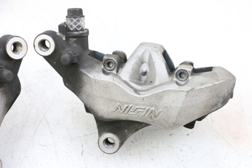 photo de Pinza freno anteriore YAMAHA FJR ABS 1300 (2006 - 2012) - Caratteristiche distintive