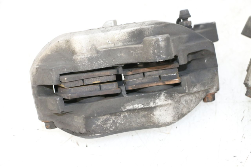 photo de Pinza freno anteriore YAMAHA FJR ABS 1300 (2006 - 2012) - Zoom sullo stato d'uso