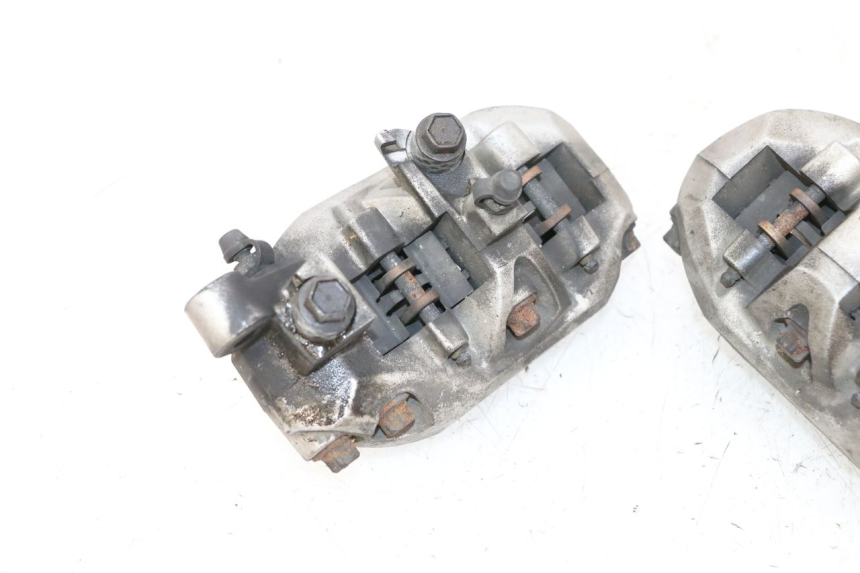 photo de Pinza freno anteriore YAMAHA FJR ABS 1300 (2006 - 2012) - Dettagli dei punti di fissaggio