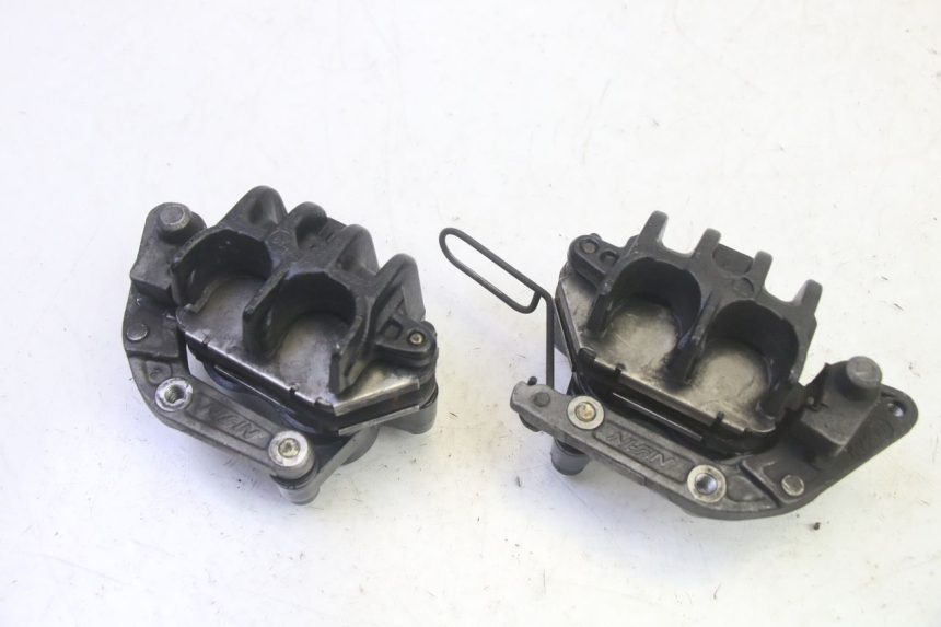 photo de PINZA FRENO ANTERIORE  SUZUKI GSF N BANDIT 600 (1996 - 1999) - Primo piano tecnico