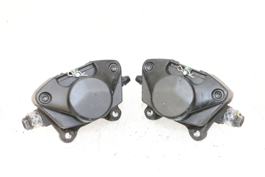 photo de PINZA FRENO ANTERIORE  PIAGGIO MP3 HPE 300 (2019 - 2026) - Dettagli dei punti di fissaggio